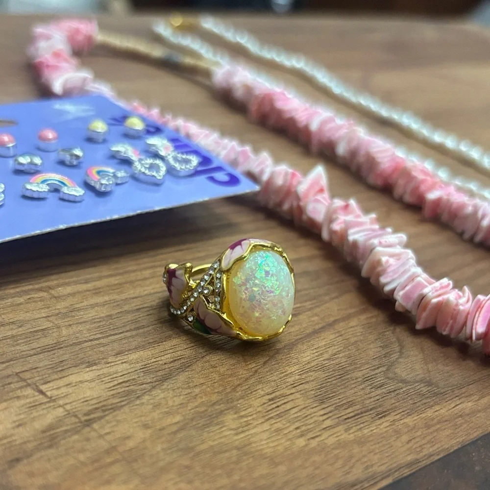 Claire's Pink Shell and White Bead Jewelry Set